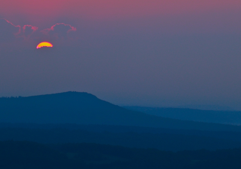 rhoen-sonnenaufgang_4489_20181221_1433675807